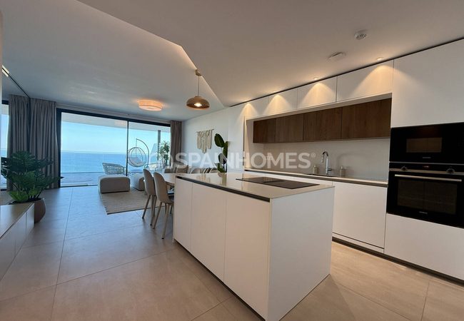 2-bedroom Flat with Panoramic Sea-view in Fuengirola Málaga 23