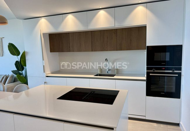 2-bedroom Flat with Panoramic Sea-view in Fuengirola Málaga 25