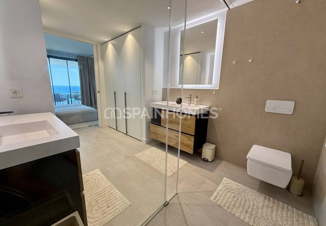 2-bedroom Flat with Panoramic Sea-view in Fuengirola Málaga 33