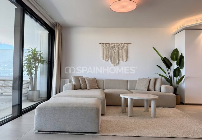 2-bedroom Flat with Panoramic Sea-view in Fuengirola Málaga 19