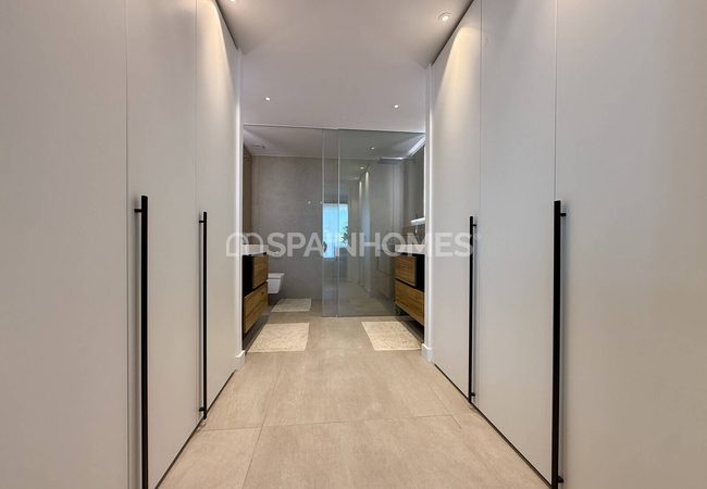 2-bedroom Flat with Panoramic Sea-view in Fuengirola Málaga 36