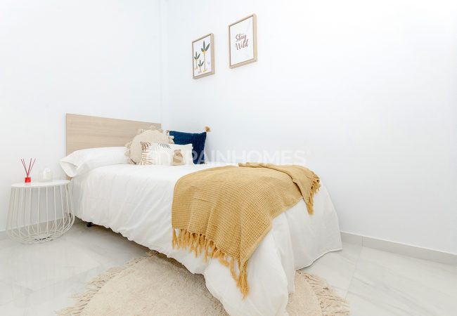 Modern Townhouses in a Stylish Complex in Torrevieja Alicante 21