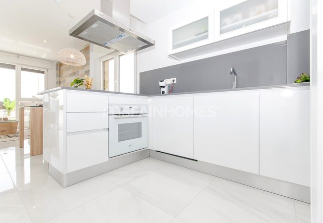 Modern Townhouses in a Stylish Complex in Torrevieja Alicante 13