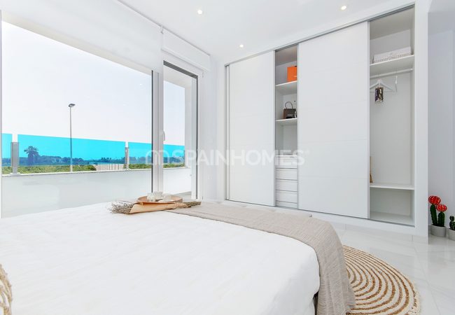 Modern Townhouses in a Stylish Complex in Torrevieja Alicante 18
