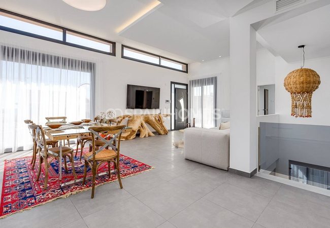 Stylish Villa Within Walking Distance to the Beach in Torrevieja 36