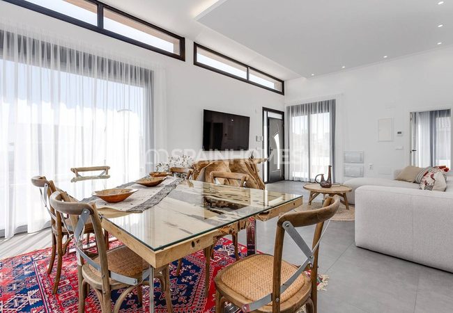 Stylish Villa Within Walking Distance to the Beach in Torrevieja 37