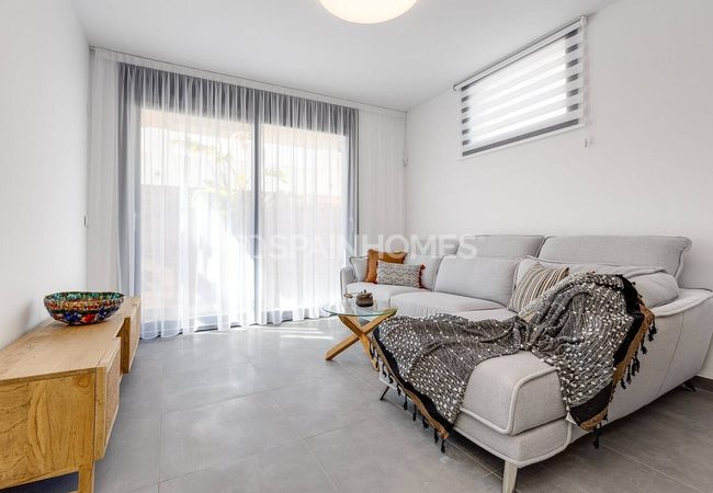Stylish Villa Within Walking Distance to the Beach in Torrevieja 42