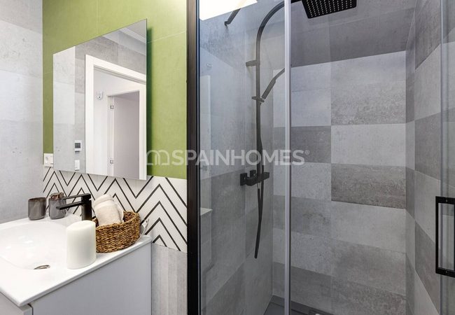 Stylish Villa Within Walking Distance to the Beach in Torrevieja 59