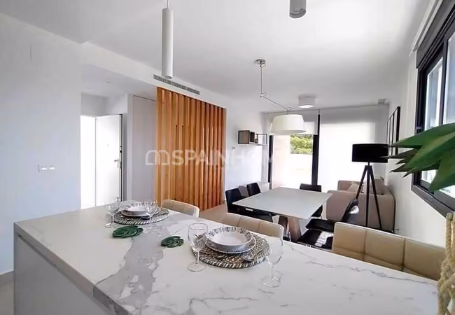 Alicante'de Havuzlu Müstakil Villalar 9