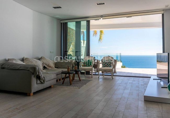 Alicante Benichatell'de Panoramik Deniz Manzaralı Lüks Villa 26