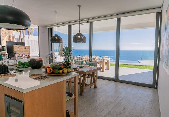 Alicante Benichatell'de Panoramik Deniz Manzaralı Lüks Villa 29