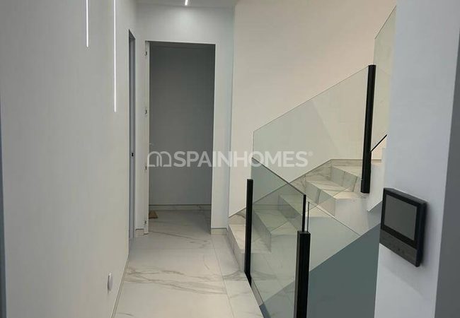 Alicante Altea'da Muhteşem Manzaralı Lüks Villa 29