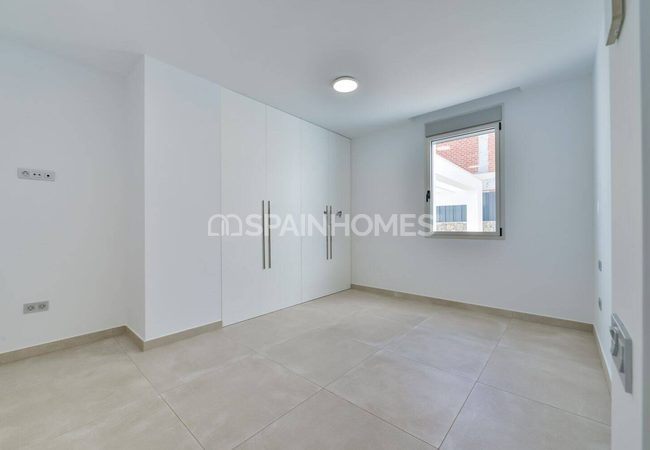 Finestrat'ta Deniz Manzaralı Anahtar Teslim Müstakil Villa 25