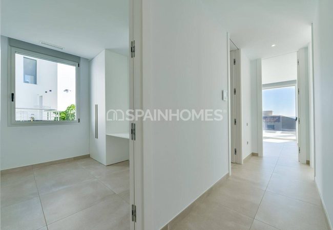 Finestrat'ta Deniz Manzaralı Anahtar Teslim Müstakil Villa 23