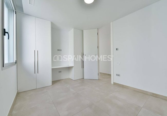 Finestrat'ta Deniz Manzaralı Anahtar Teslim Müstakil Villa 17