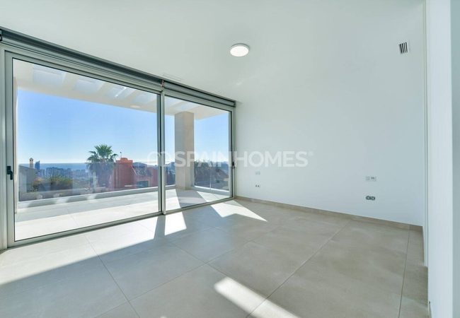 Finestrat'ta Deniz Manzaralı Anahtar Teslim Müstakil Villa 21