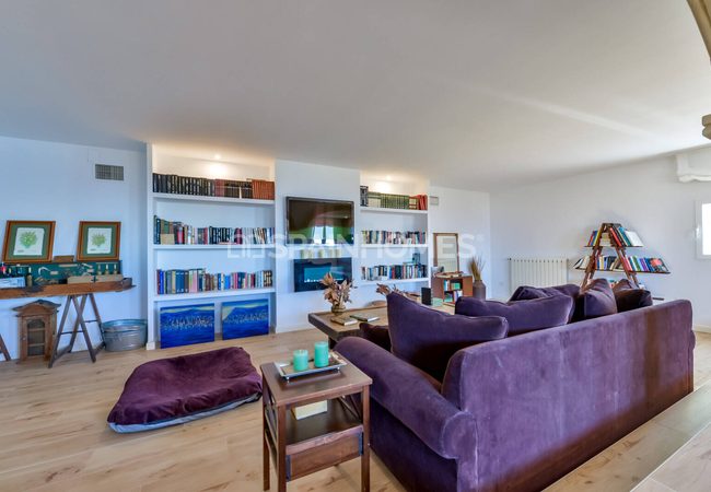 Alicante Altea'da Tepe Üzerinde Taşınmaya Hazır Villa 44