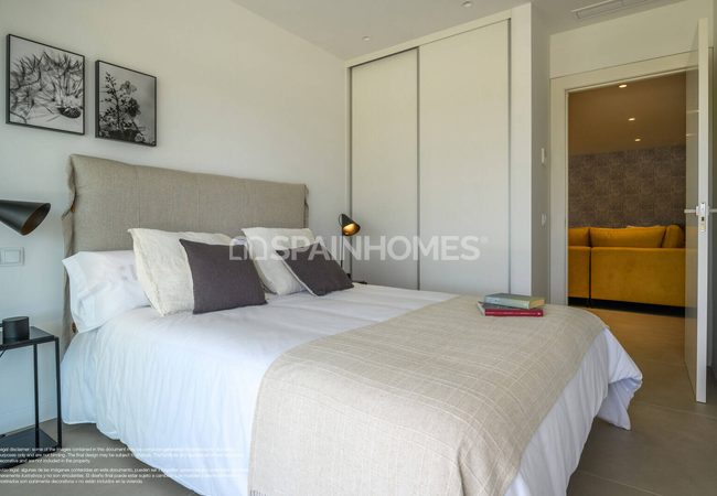 Detached Real Estate with Pools in Alicante San Miguel 46