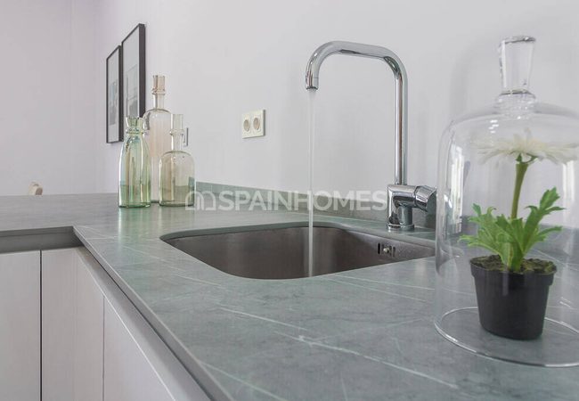 Stylish Flats Close to Amenities in Torrevieja Los Altos 38