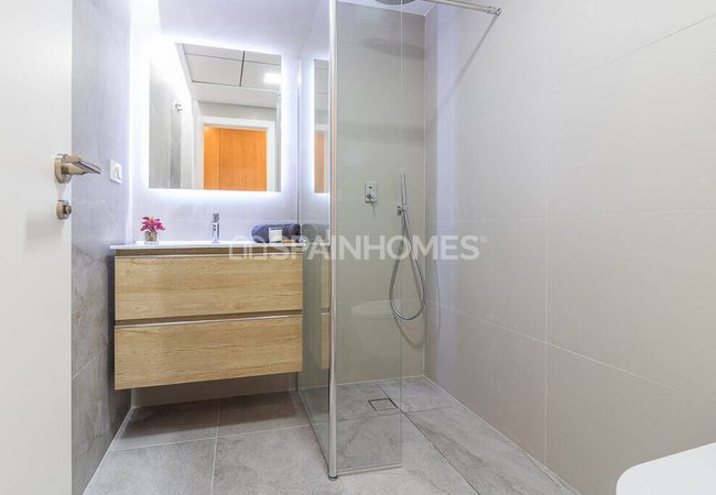 Stylish Flats Close to Amenities in Torrevieja Los Altos 54