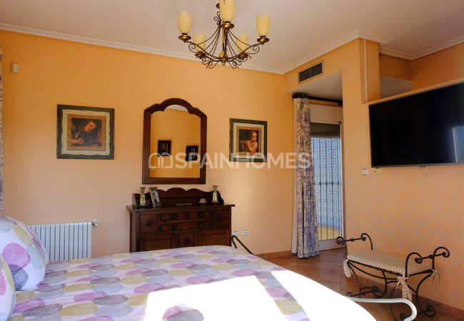 Amplia Villa Con Piscina Y Parking En Orihuela Centro 120