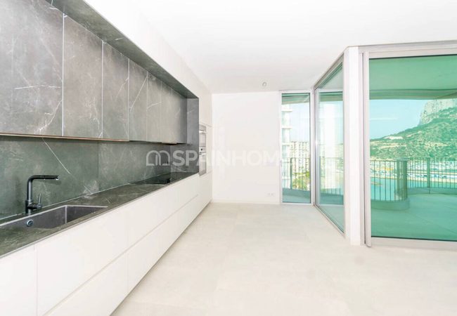 Alicante Calpe'de Havuzlu Sitede Denize Sıfır Daireler 41