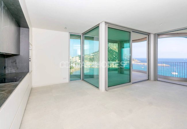 Alicante Calpe'de Havuzlu Sitede Denize Sıfır Daireler 42