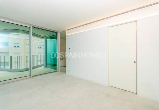 Alicante Calpe'de Havuzlu Sitede Denize Sıfır Daireler 30