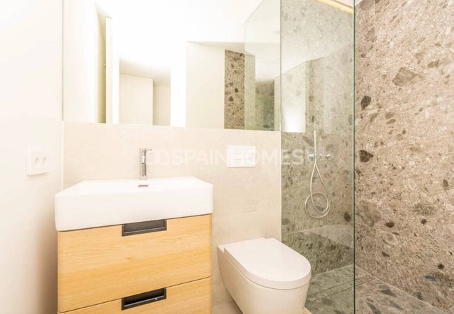 Alicante Calpe'de Havuzlu Sitede Denize Sıfır Daireler 48