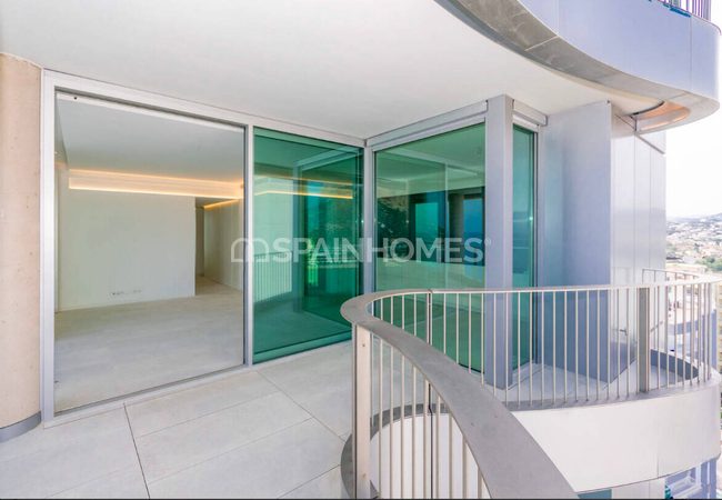 Alicante Calpe'de Havuzlu Sitede Denize Sıfır Daireler 52
