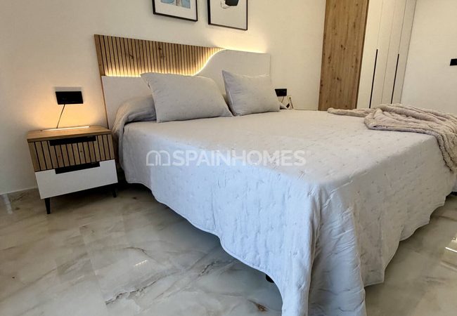 2-bedroom Golf Flats in a Complex with Pool in Algorfa Alicante 23