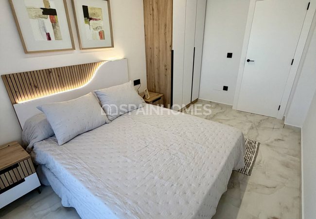 2-bedroom Golf Flats in a Complex with Pool in Algorfa Alicante 21