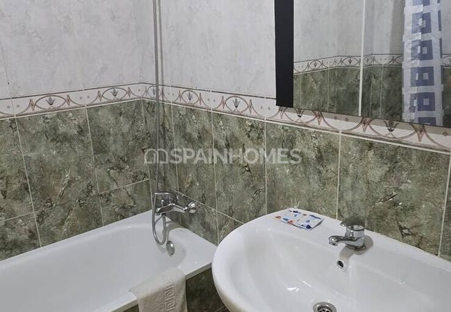 3-bedroom Flat Near the Beach in Torrevieja 15