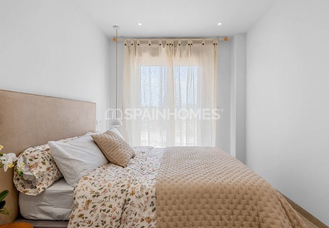 3-bedroom Apartments with Rooftop Pool in Alicante Jacarilla 16