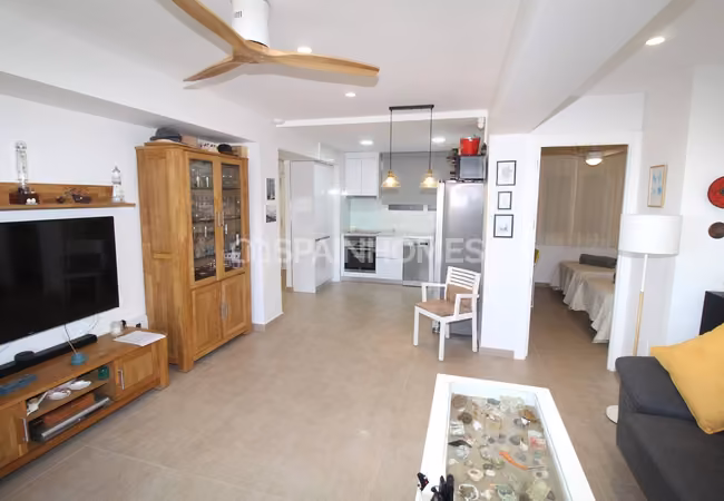 Beach-accessible Flat with Sea Views in Punta Prima Alicante 8