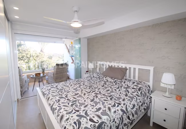 Beach-accessible Flat with Sea Views in Punta Prima Alicante 18