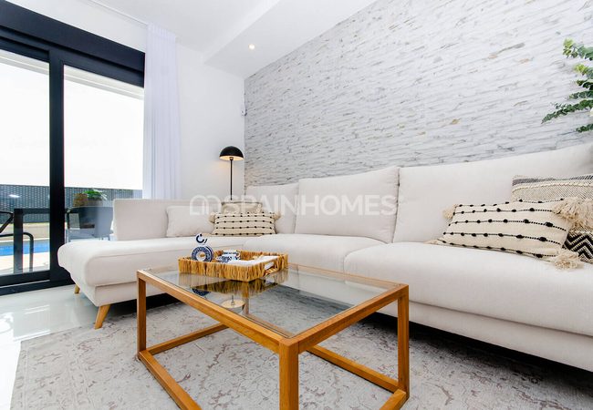 Villas with Private Pools Near Amenities in Orihuela Alicante 20