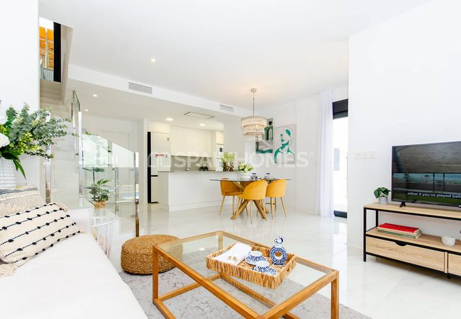Villas with Private Pools Near Amenities in Orihuela Alicante 22