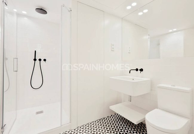 Renovated Flats Near Historical Monuments in Barcelona Barrio Gotico 9