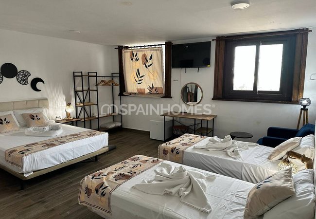 Barselona El Masnou’da Denize Sıfır Konumda Satılık Otel 3