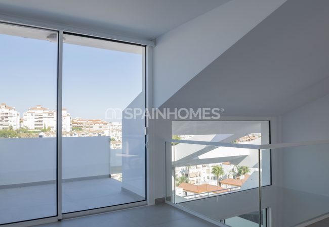 Exclusively Located Apartments in Benalmadena Overlooking the Sea 18