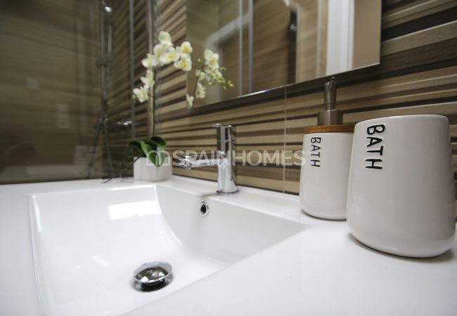 Spacious Apartments and Penthouses Perfectly Located in Torrevieja 17