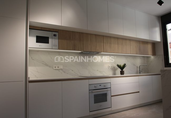 Spacious Apartments and Penthouses Perfectly Located in Torrevieja 5