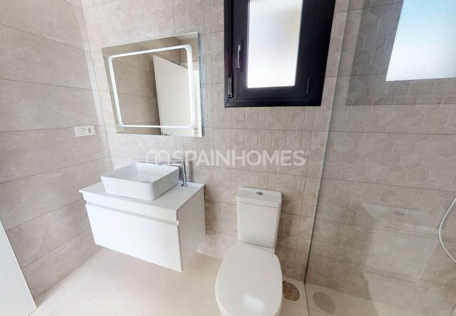 Torre-pacheco’da Özel Havuzlu ve Güneşlenme Teraslı Villalar 16