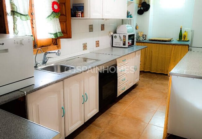Detached Ready-to-move House with Swimming Pool in Murcia 21