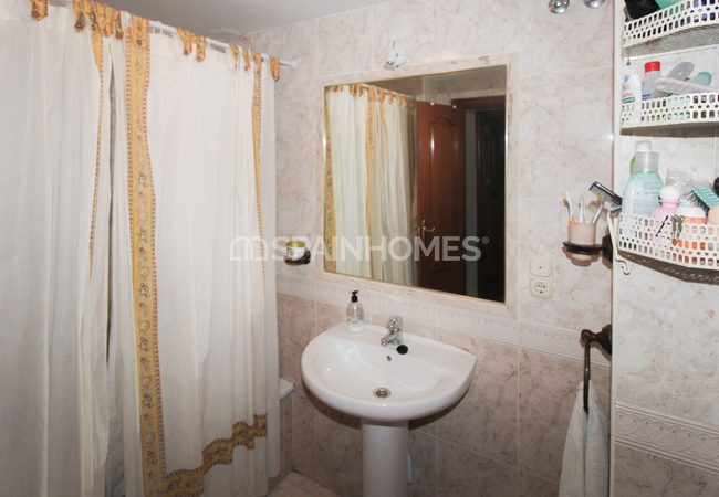Well-located Apartment with Investment Potential in Torremolinos 10