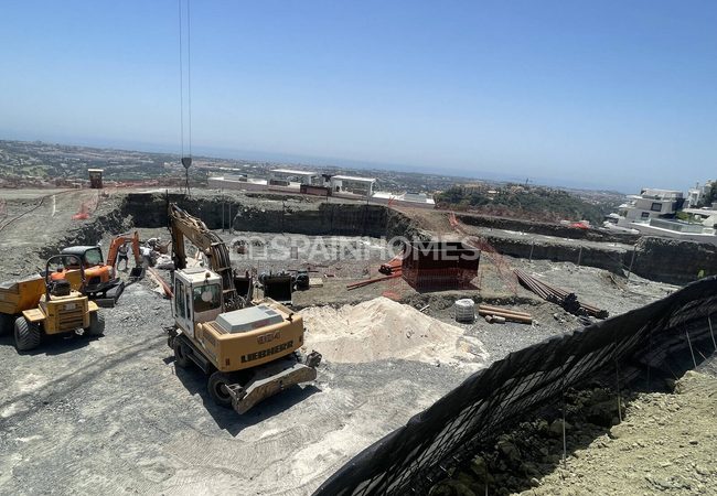 Detached Houses with Pools in Benahavis Málaga 38