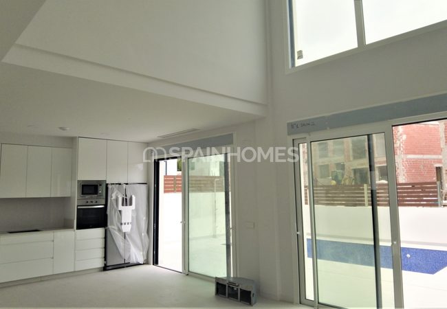 Luxury Villas Close to the Beach in Villajoyosa Alicante 40