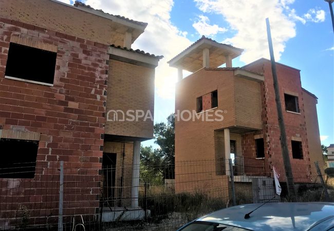 Alicante La Nucia'da Sahile Yakın Konumda Müstakil Evler 50