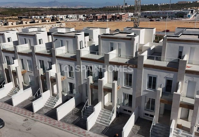 تاون هاوس في موقع متميز سانتا بولا أسبانيا 8